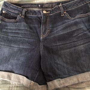 JLo Boyfriend short